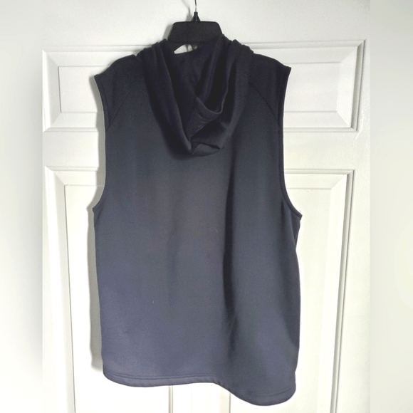 Under Armour- Steph Curry Tank Sweater - Picture 3 of 3